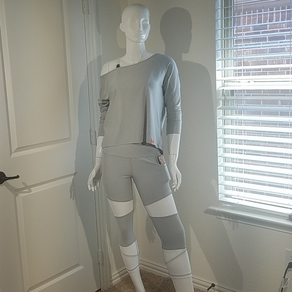 X By Gottex  Long Sleeve Tee - Picture 3 of 8